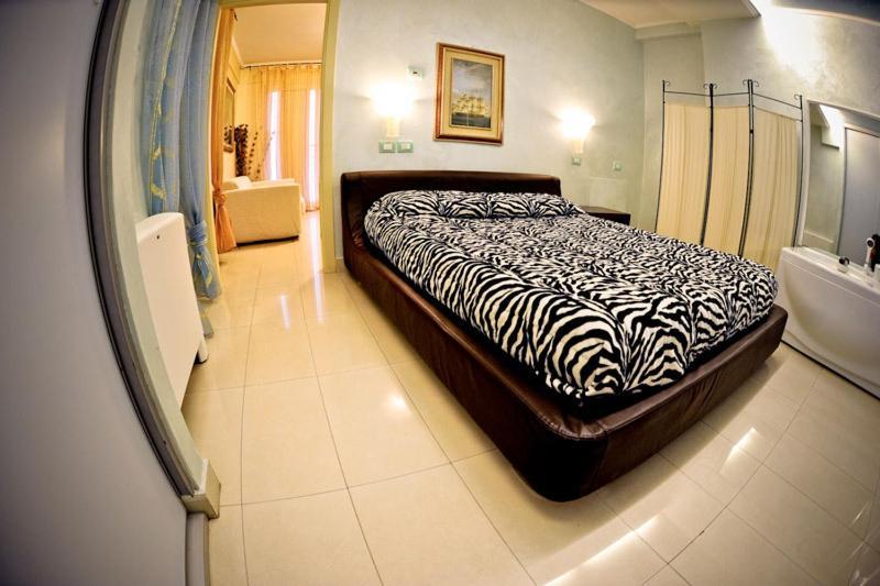 Hotel Residence Veliero Riccione Buitenkant foto