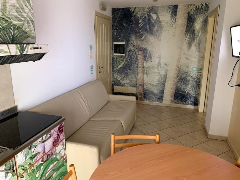 Hotel Residence Veliero Riccione Buitenkant foto